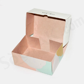 four corner gift boxes image